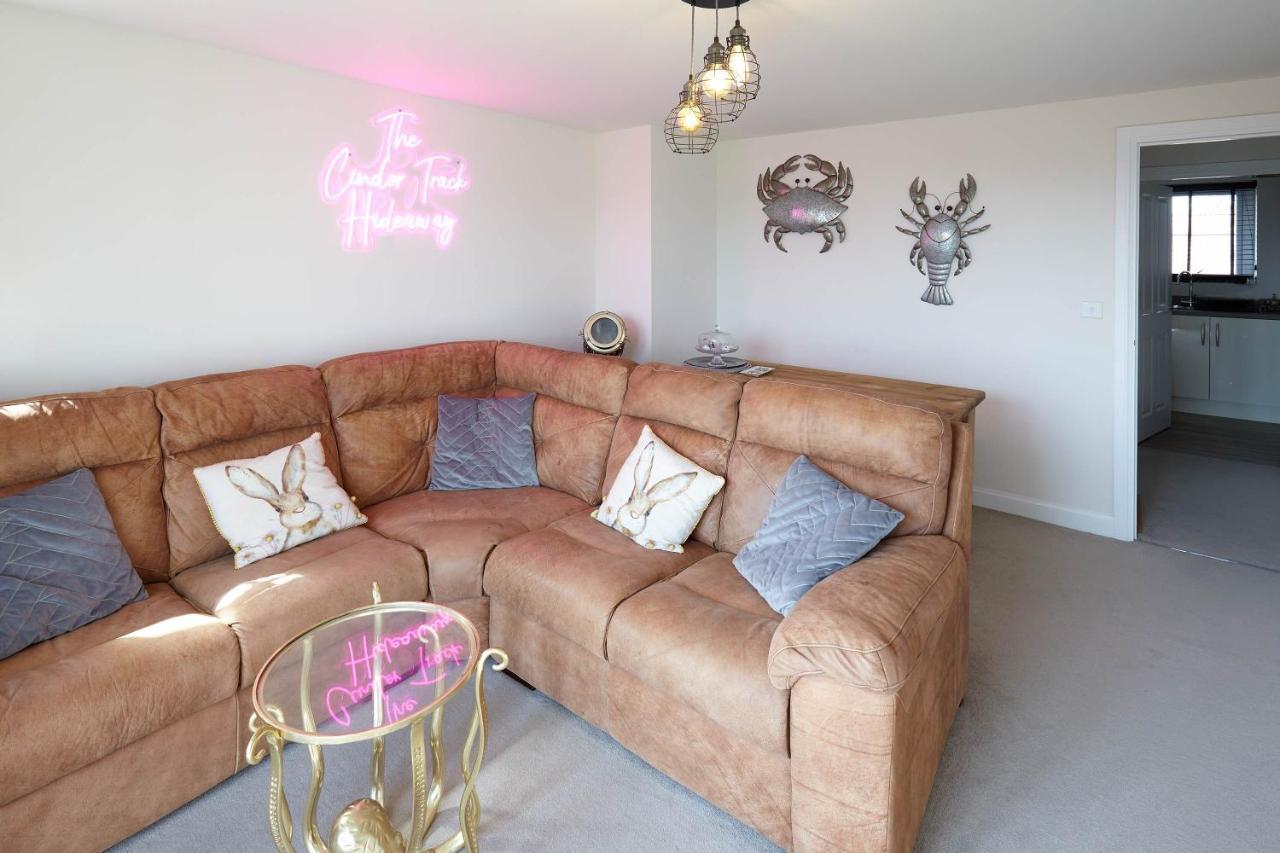 Host & Stay - The Cinder Track Hideaway Whitby Zewnętrze zdjęcie